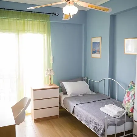 Spacious And Comfy By Golden Host *