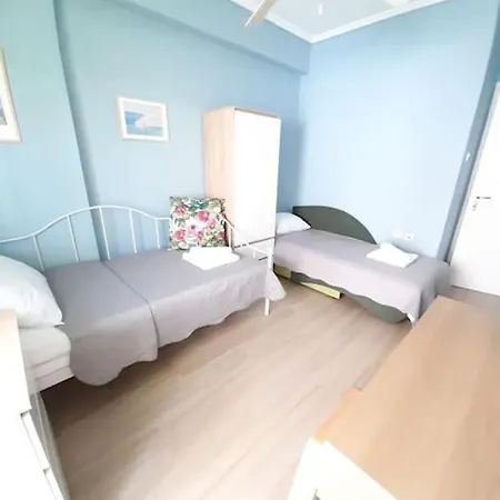 Apartment Spacious And Comfy By Golden Host *
